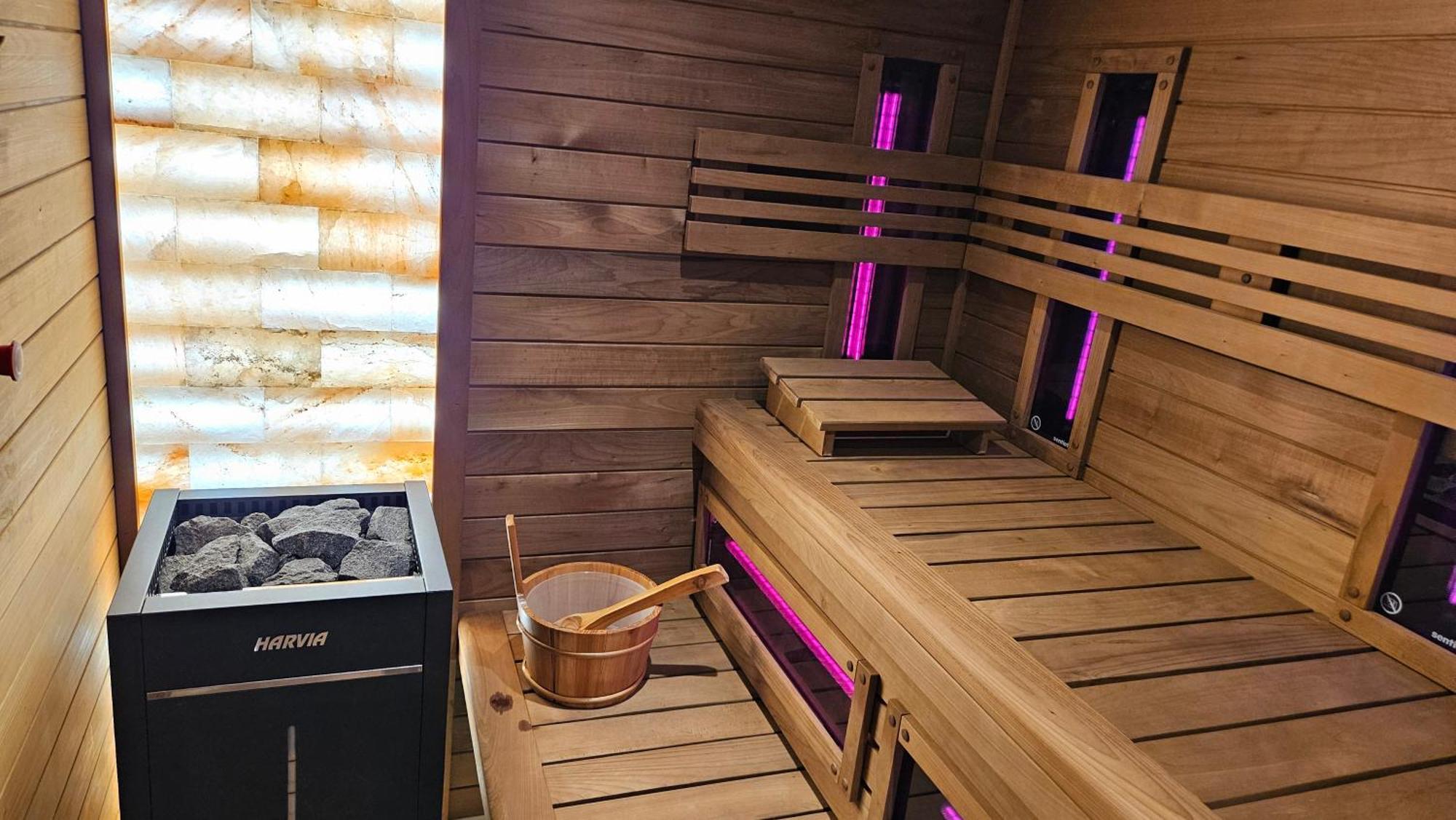 Apartamenty Komarno 46 Jacuzzi&Sauna Exterior foto